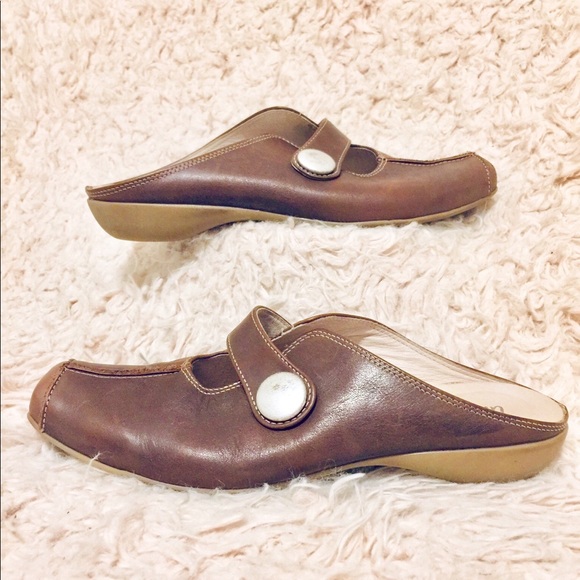 Un Tour en Ville Chaussures leather mule US7 EU37 - Picture 1 of 4